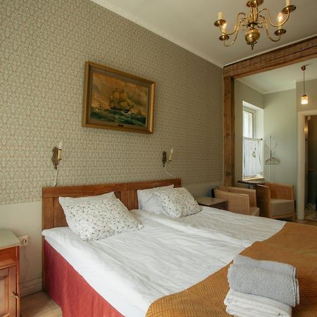 Guesthouse Kadrina Mois エクステリア 写真