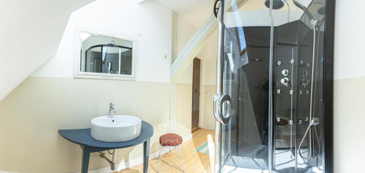 Guesthouse Kadrina Mois エクステリア 写真