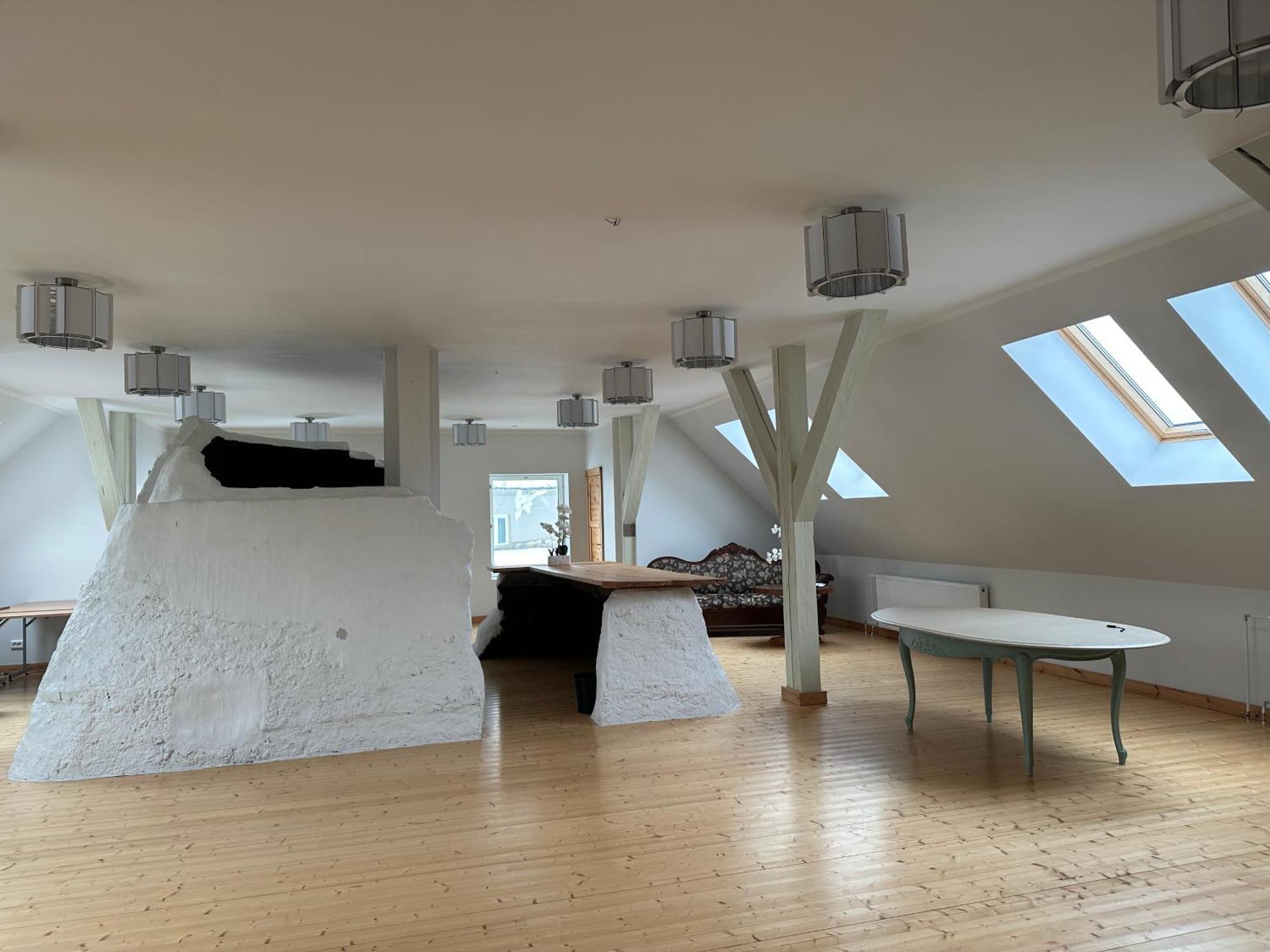 Guesthouse Kadrina Mois エクステリア 写真
