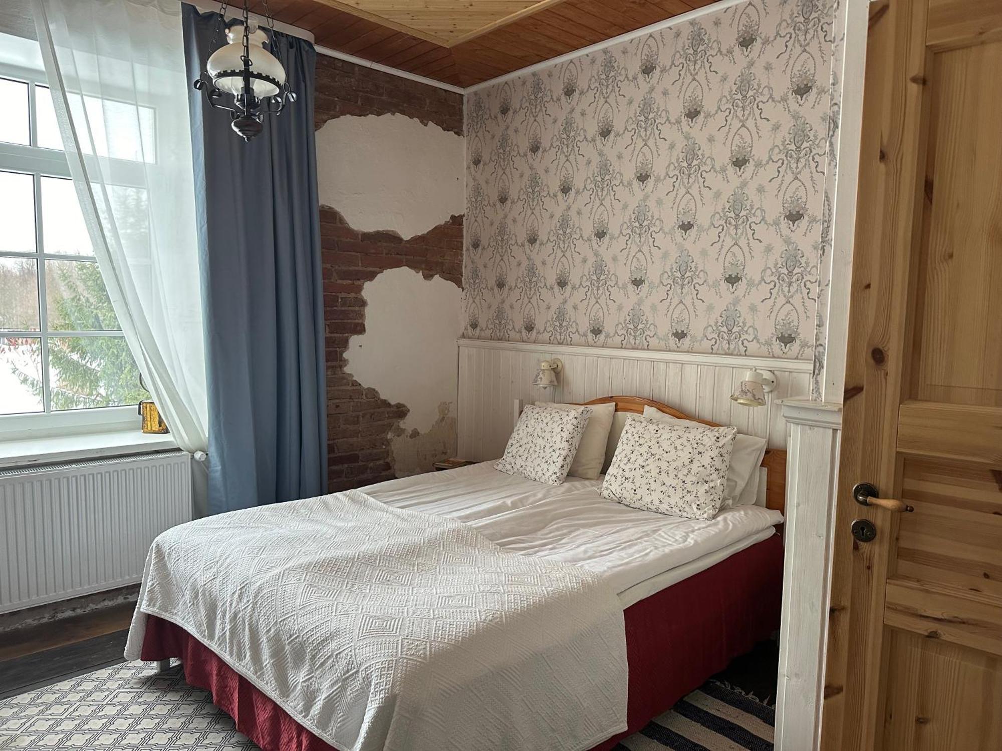 Guesthouse Kadrina Mois エクステリア 写真